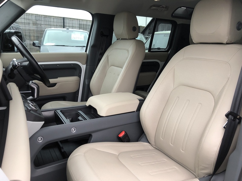 Land Rover Defender 110 D250 MHEV S - U1655