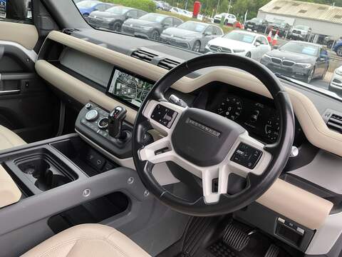 Land Rover Defender 110 D250 MHEV S - U1655