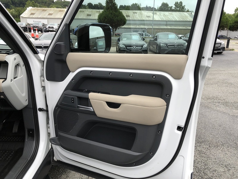 Land Rover Defender 110 D250 MHEV S - U1655