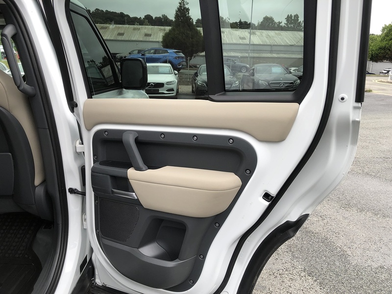 Land Rover Defender 110 D250 MHEV S - U1655