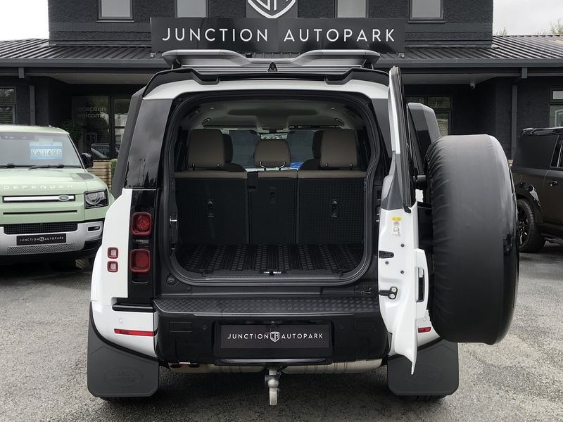 Land Rover Defender 110 D250 MHEV S - U1655