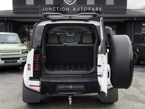 Land Rover Defender 110 D250 MHEV S - U1655