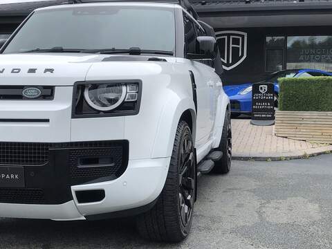 Land Rover Defender 110 D250 MHEV S - U1655