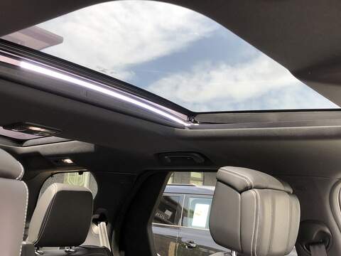 Land Rover Discovery D300 MHEV R-Dynamic HSE - U1660