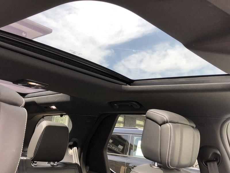 Land Rover Discovery D300 MHEV R-Dynamic HSE - U1660