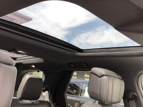 Land Rover Discovery D300 MHEV R-Dynamic HSE - U1660