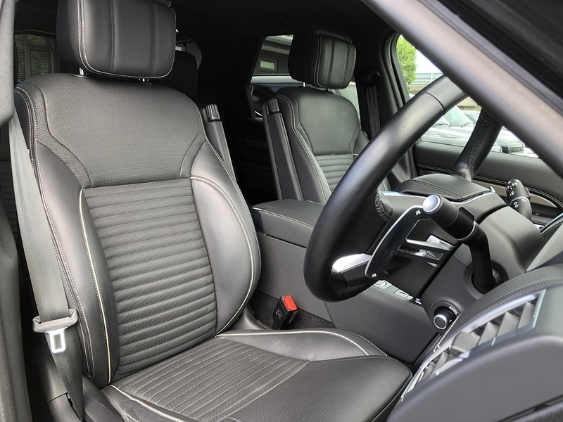 Land Rover Discovery D300 MHEV R-Dynamic HSE - U1660