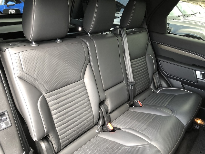 Land Rover Discovery D300 MHEV R-Dynamic HSE - U1660