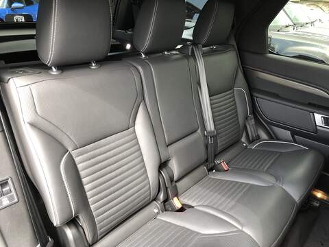 Land Rover Discovery D300 MHEV R-Dynamic HSE - U1660