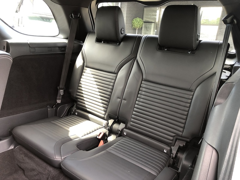 Land Rover Discovery D300 MHEV R-Dynamic HSE - U1660