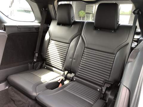 Land Rover Discovery D300 MHEV R-Dynamic HSE - U1660