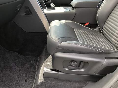 Land Rover Discovery D300 MHEV R-Dynamic HSE - U1660