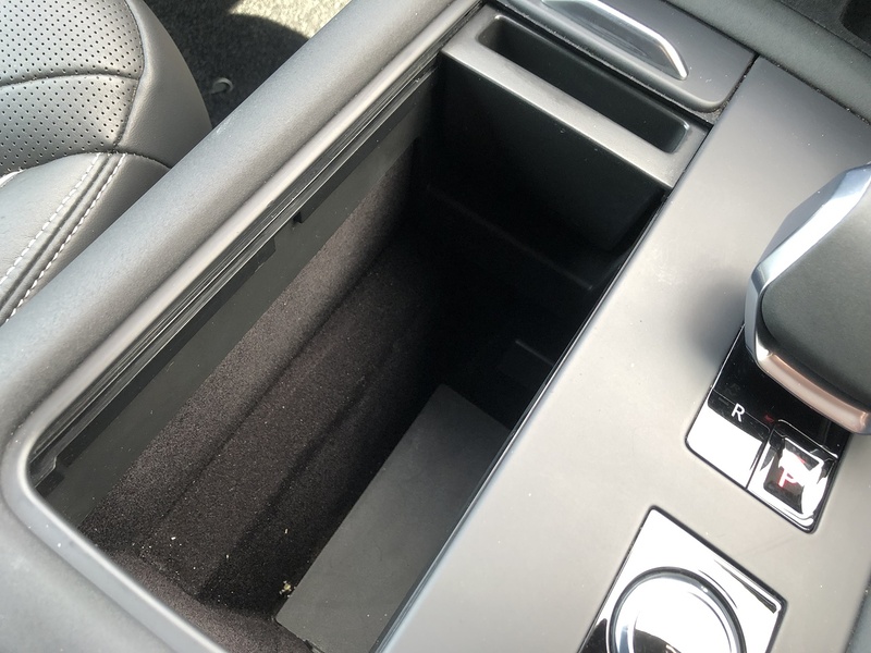 Land Rover Discovery D300 MHEV R-Dynamic HSE - U1660