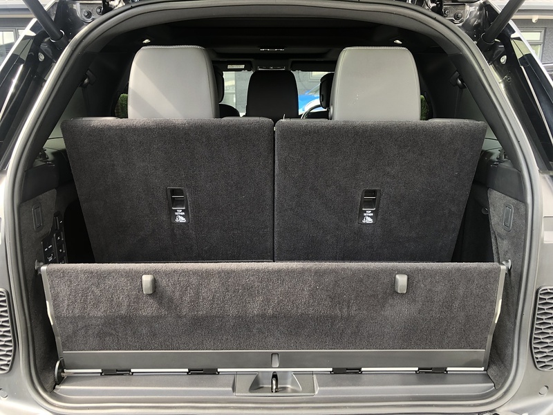 Land Rover Discovery D300 MHEV R-Dynamic HSE - U1660