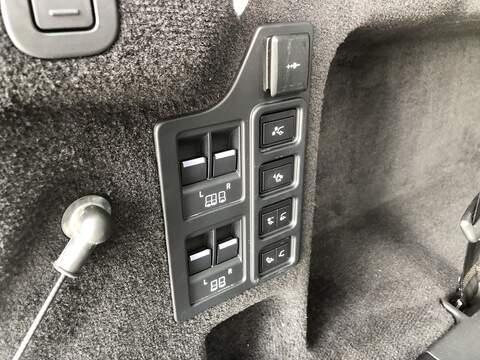 Land Rover Discovery D300 MHEV R-Dynamic HSE - U1660