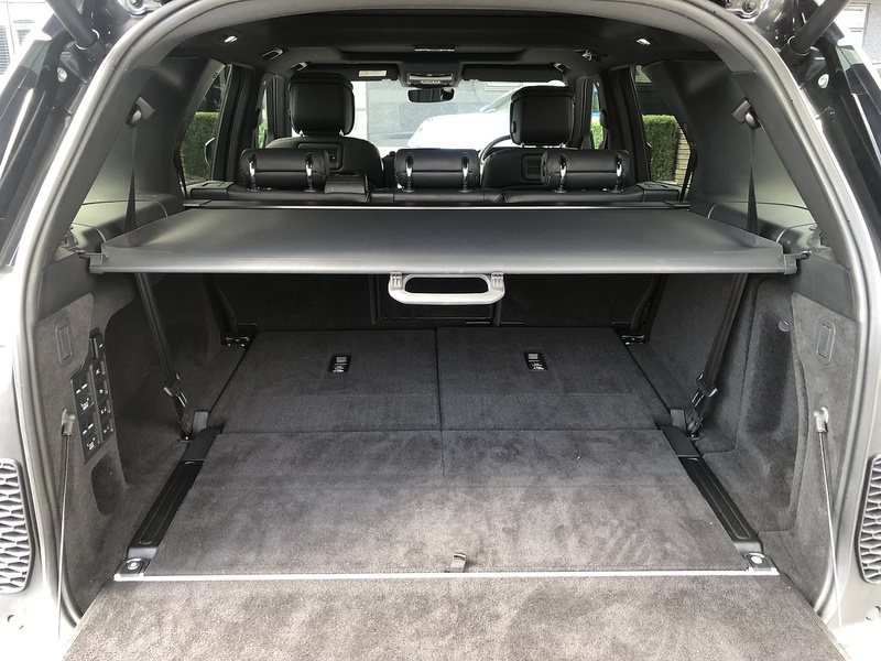 Land Rover Discovery D300 MHEV R-Dynamic HSE - U1660