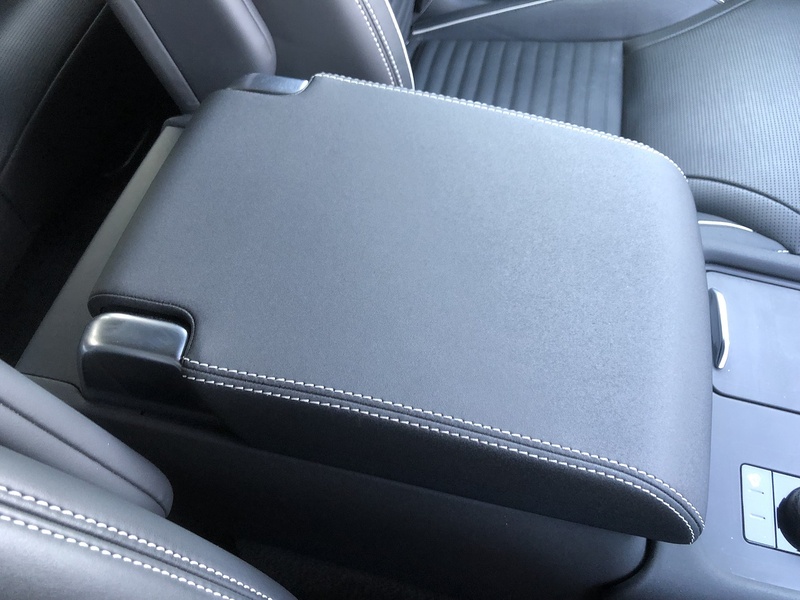 Land Rover Discovery D300 MHEV R-Dynamic HSE - U1660