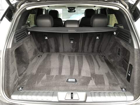 Land Rover Range Rover Sport D300 MHEV SE - U1680