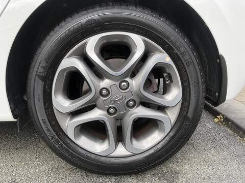 Hyundai i20 Play - U1682