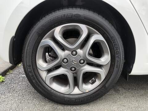 Hyundai i20 Play - U1682