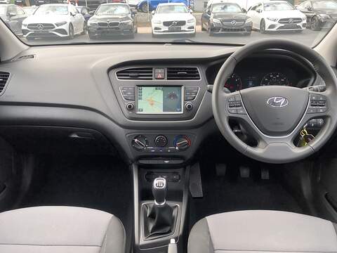 Hyundai i20 Play - U1682