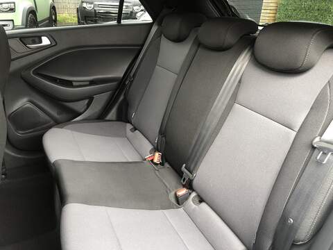 Hyundai i20 Play - U1682