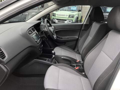 Hyundai i20 Play - U1682