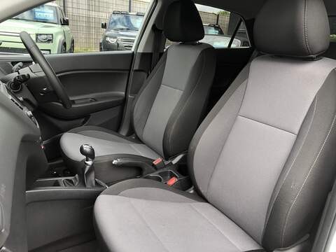 Hyundai i20 Play - U1682