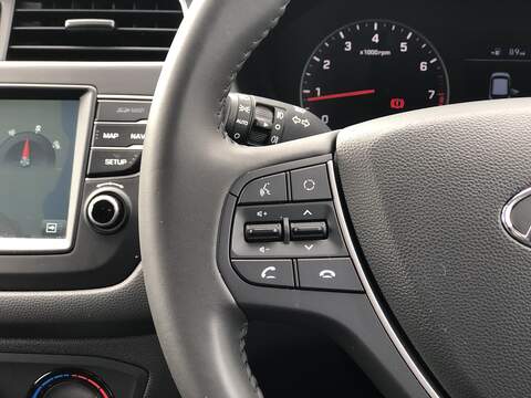 Hyundai i20 Play - U1682