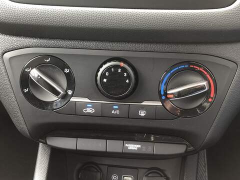 Hyundai i20 Play - U1682