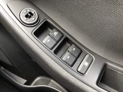 Hyundai i20 Play - U1682