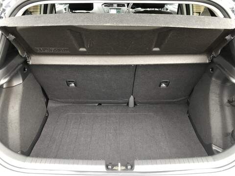 Hyundai i20 Play - U1682