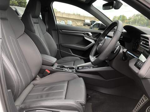 Audi A3 TFSI Black Edition - U1693