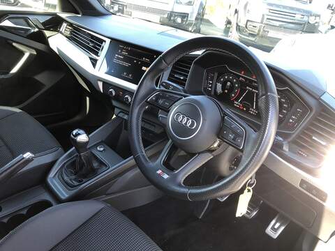 Audi A1 TFSI S line - U1707