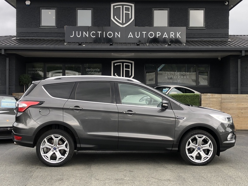 Ford Kuga TDCi EcoBlue Titanium Edition - U1718