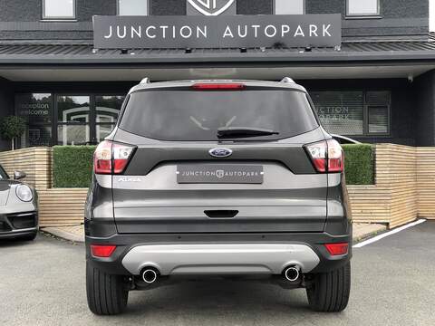 Ford Kuga TDCi EcoBlue Titanium Edition - U1718