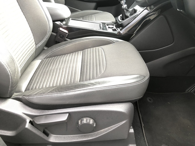 Ford Kuga TDCi EcoBlue Titanium Edition - U1718