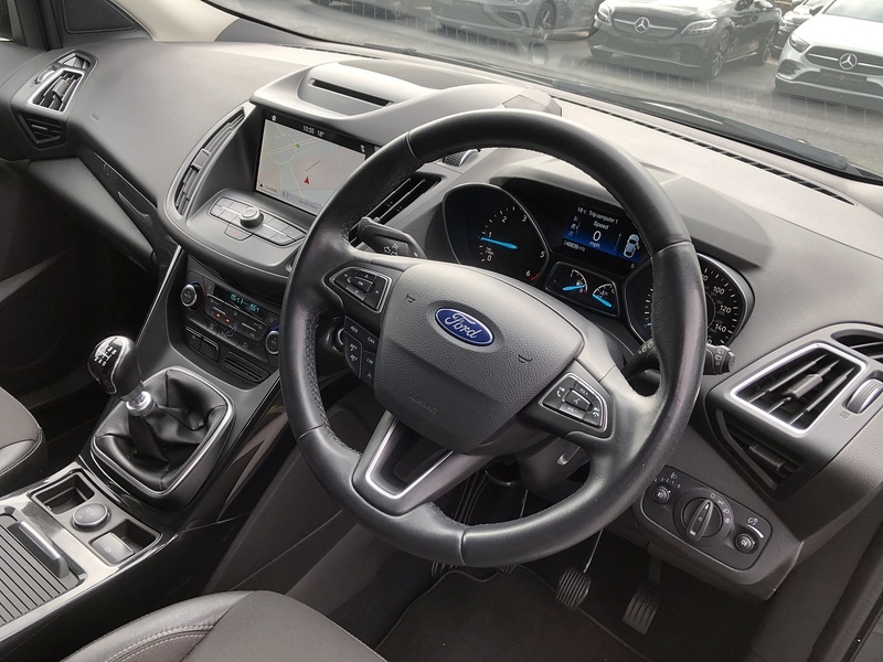 Ford Kuga TDCi EcoBlue Titanium Edition - U1718
