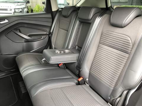 Ford Kuga TDCi EcoBlue Titanium Edition - U1718