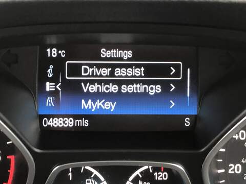 Ford Kuga TDCi EcoBlue Titanium Edition - U1718