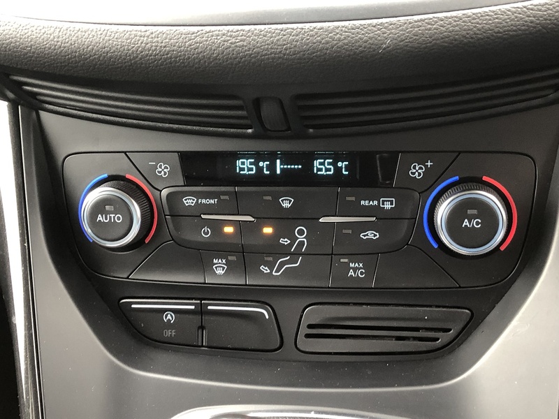 Ford Kuga TDCi EcoBlue Titanium Edition - U1718