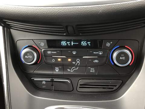 Ford Kuga TDCi EcoBlue Titanium Edition - U1718