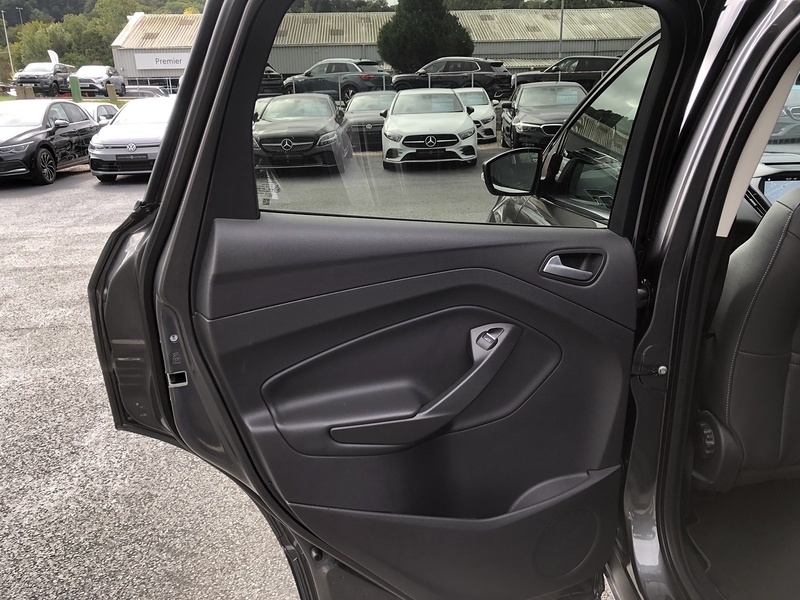 Ford Kuga TDCi EcoBlue Titanium Edition - U1718