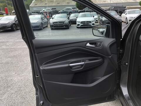 Ford Kuga TDCi EcoBlue Titanium Edition - U1718