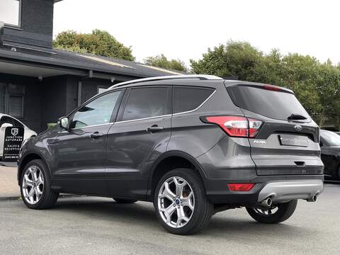Ford Kuga TDCi EcoBlue Titanium Edition - U1718