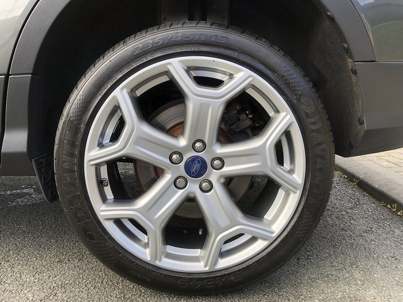 Ford Kuga TDCi EcoBlue Titanium Edition - U1718