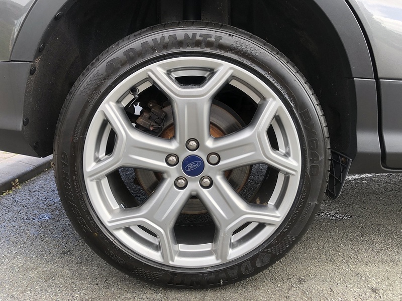 Ford Kuga TDCi EcoBlue Titanium Edition - U1718