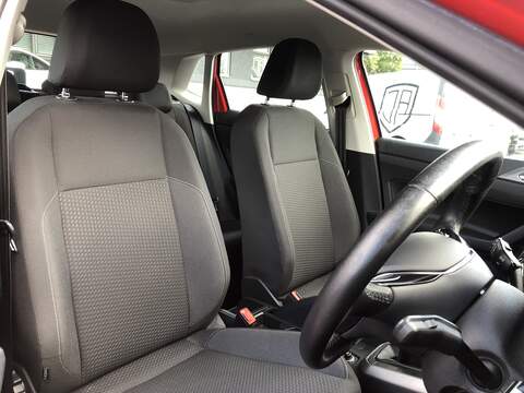 Volkswagen Polo TSI SE - U1739