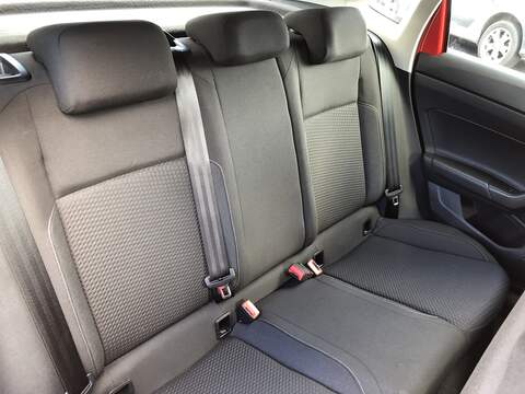 Volkswagen Polo TSI SE - U1739