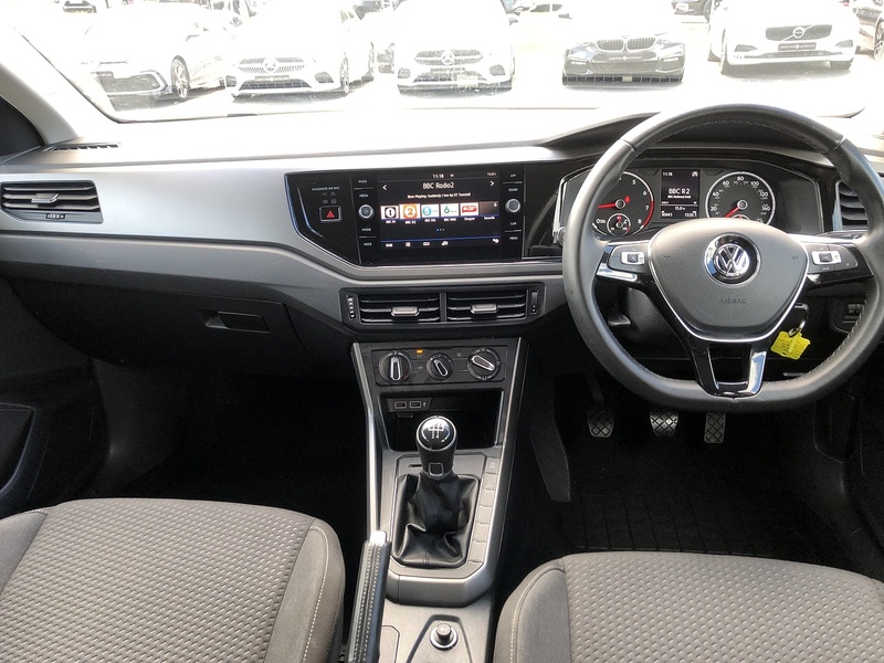 Volkswagen Polo TSI SE - U1739